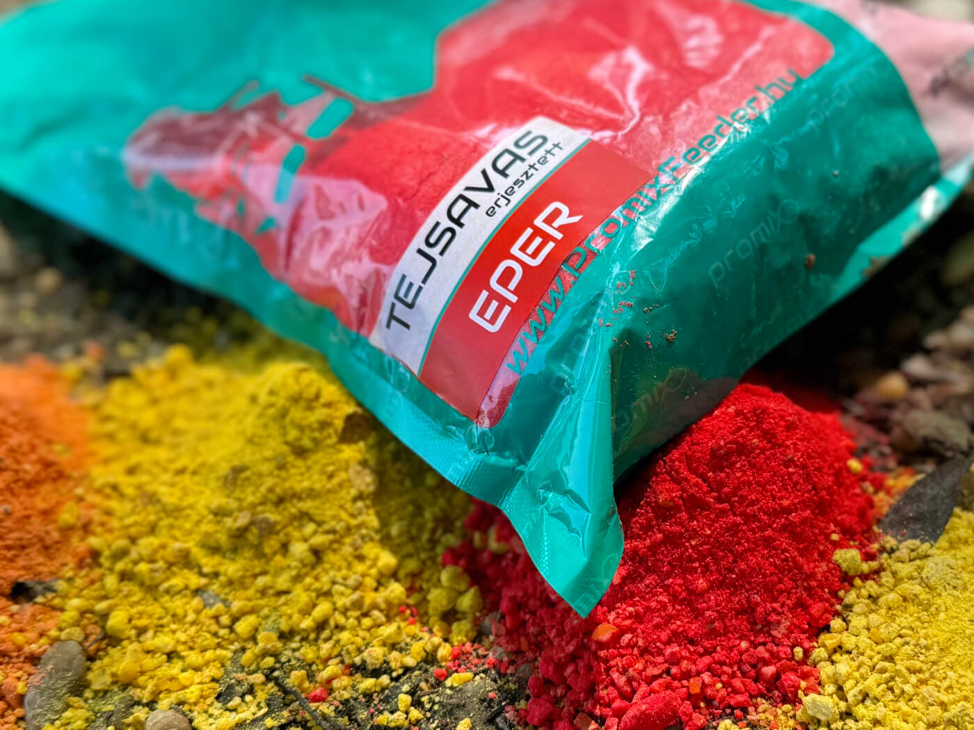 Etetőanyag, csali és aroma választás augusztusban – hogyan horgássz sikeresen a nyár végén? 